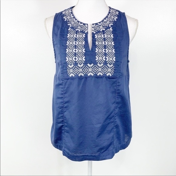 Old Navy Blue and White Embroidered Pop Over Top - Picture 1 of 8